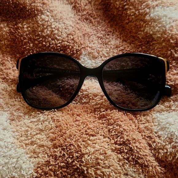 PRADA SUNGLASSES/ WORN ONCE - Picture 1 of 7